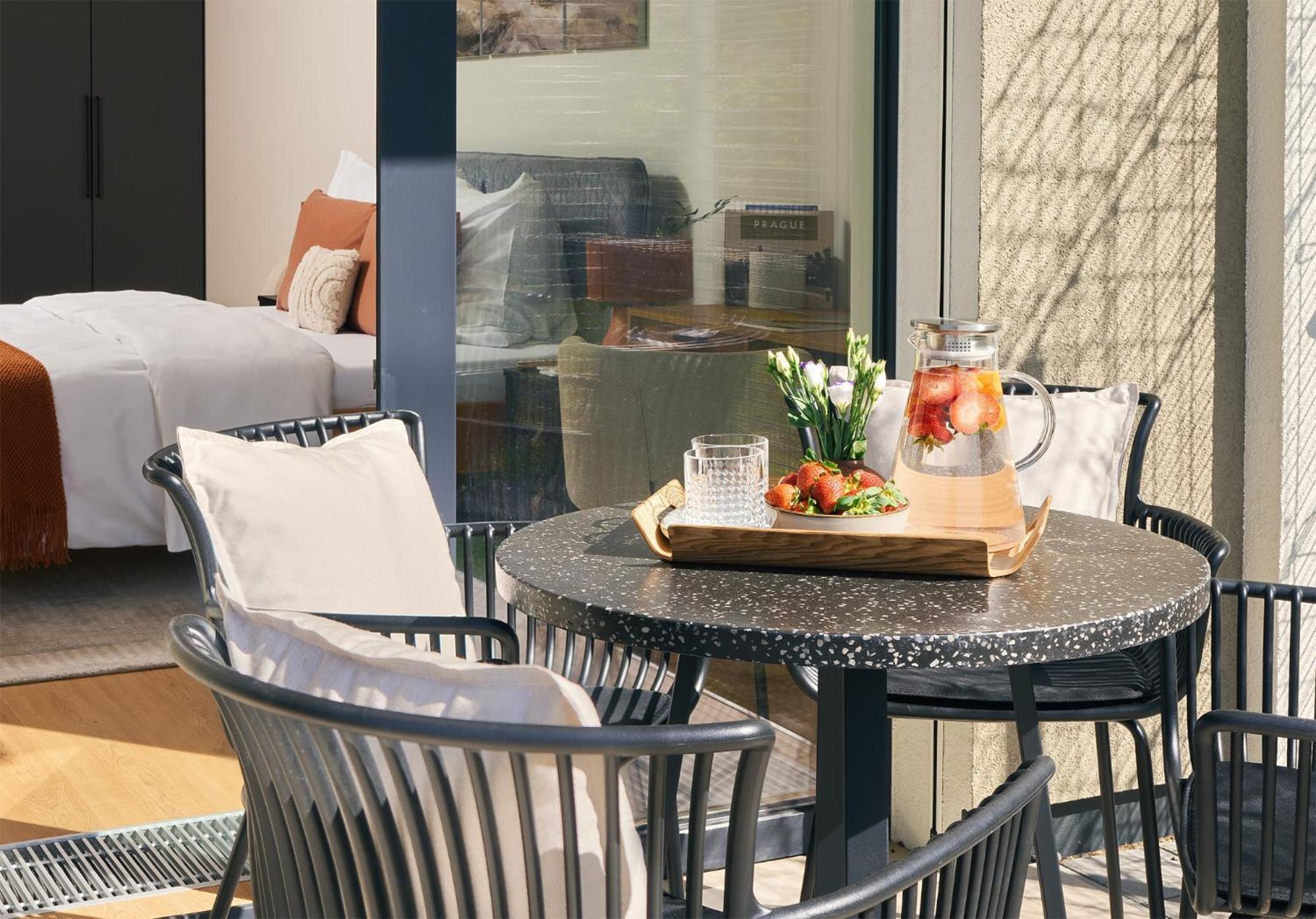 Beta Home - Garage, Air Condition, Garden, At Metro Praga Exterior foto